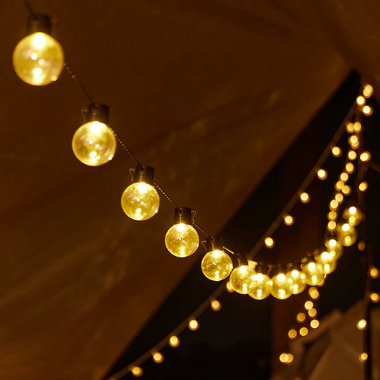 How Do You Create a Dream Living Room with Stylish Lighting?